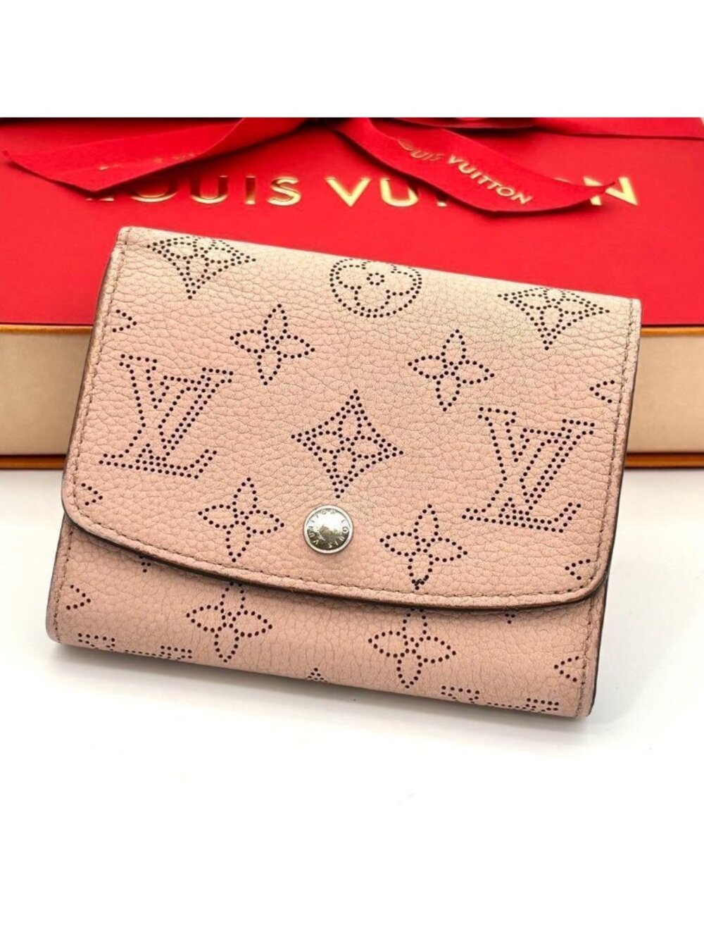 Louis Vuitton Fold Wallet Monogram Mahina Portefeuille Iris Compact